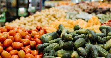 Coles 銷售上升但消費者仍精打細算，超市價格戰持續